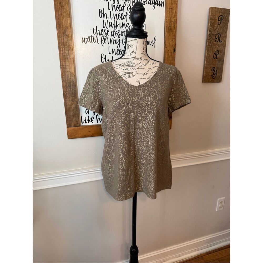 Zenergy By Chico's Women's Metallic V-Neck Short Sleeve T-Shirt Brown Medium